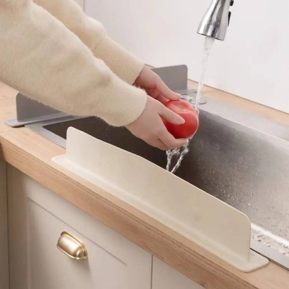 Silicone Splash Protector™ — Keep Your Surfaces Spotless and Your Home Calm