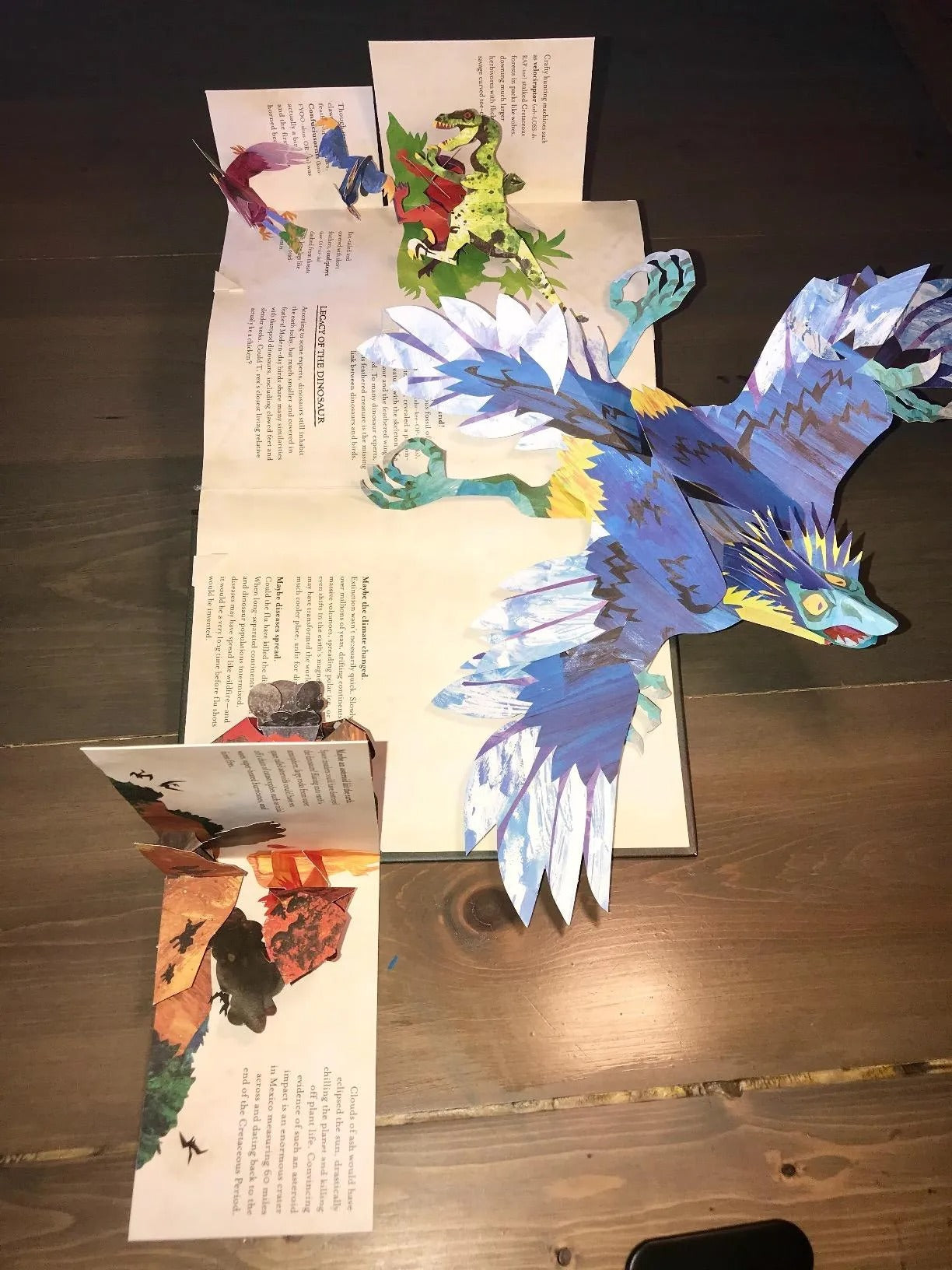 Dinosaur Encyclopedia™ — Ignite Awe and Wonder with Life-Sized Pop-Up Giants