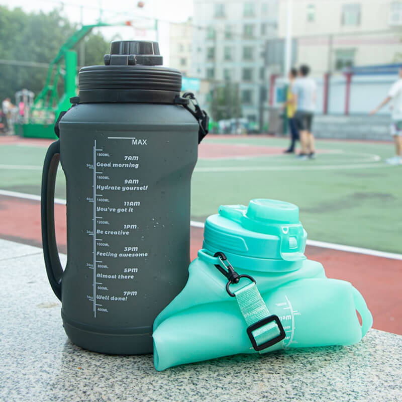 PowerFlask™ — Your ultra-light freedom for endless action and never thirst again!