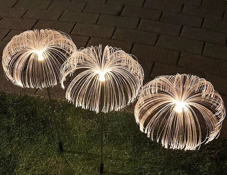 Unique Solar Jellyfish Lights™ — Ignite Romantic Nights with Mesmerizing, Ever-Changing Garden Magic